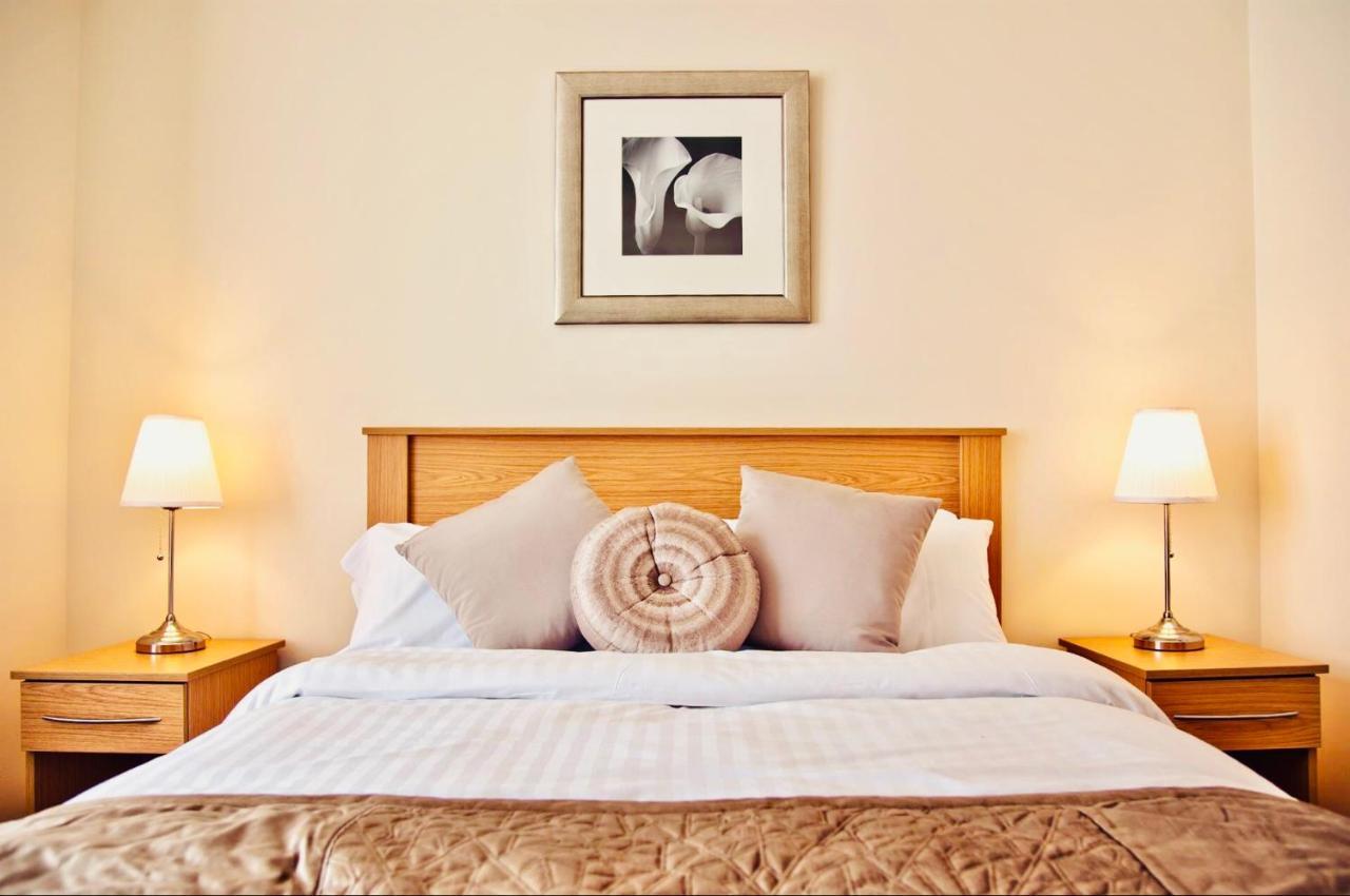 קלית'ורפס The Burlington Hotel מראה חיצוני תמונה